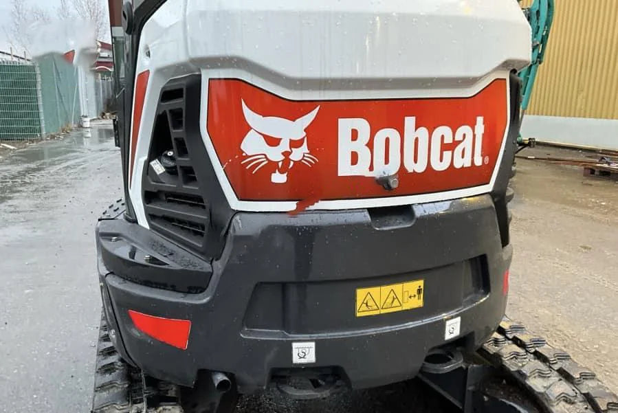 Mini-pelle Bobcat E26 (2023) + 3 Godets