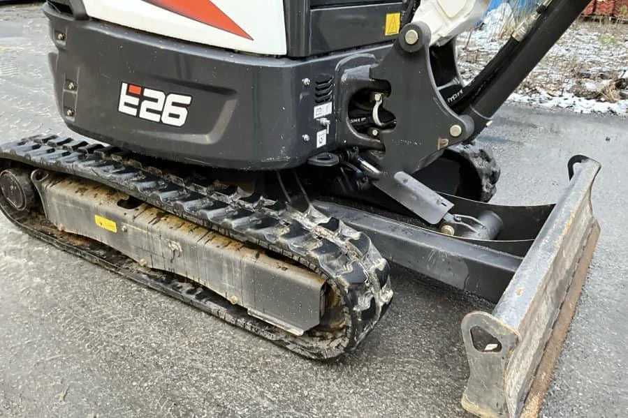 Mini-pelle Bobcat E26 (2023) + 3 Godets