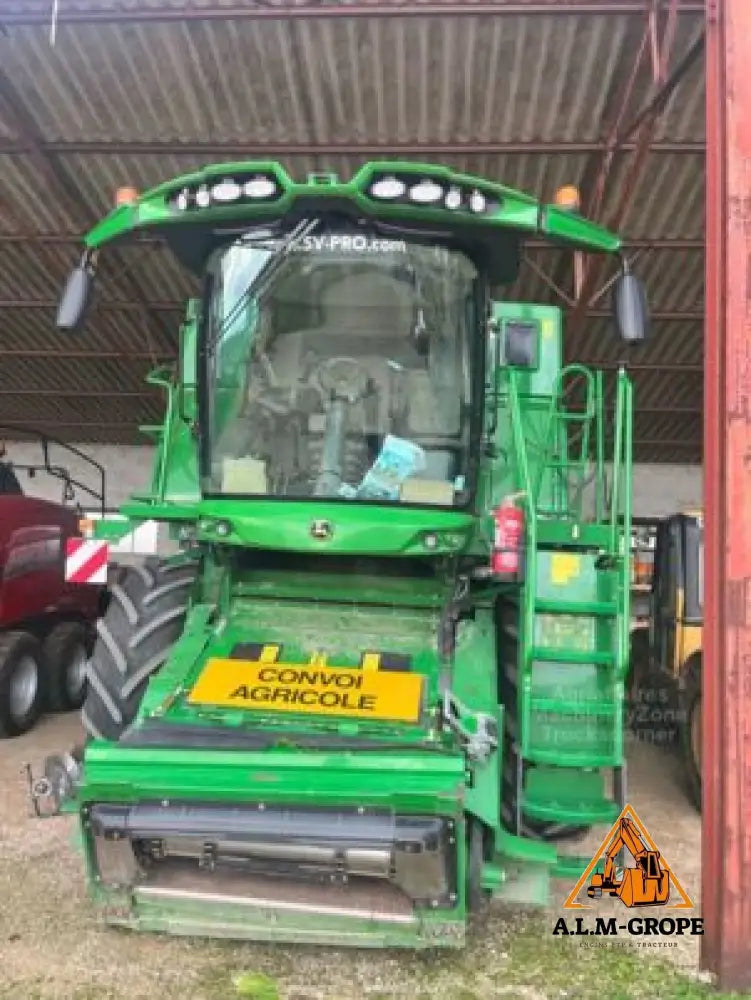 Moissonneuse-batteuse John Deere S680I