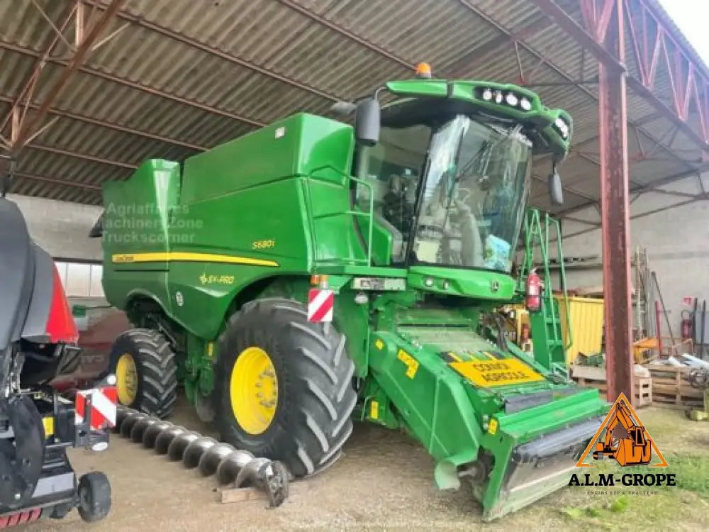 Moissonneuse-batteuse John Deere S680I
