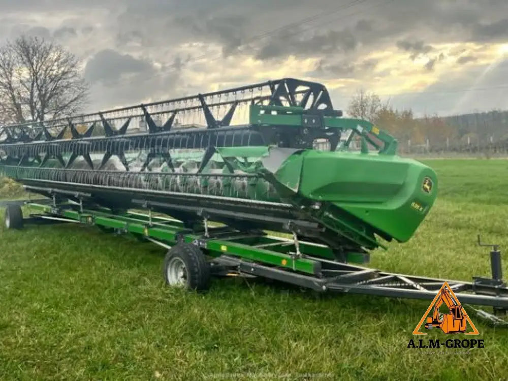 Moissonneuse-batteuse John Deere S680I