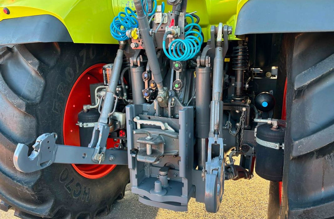 Tracteur agricole Claas ARION 610