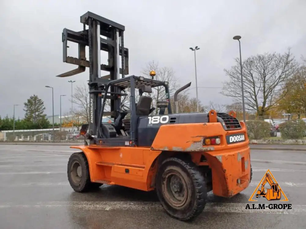 Chariot élévateur Diesel Doosan D1808-S