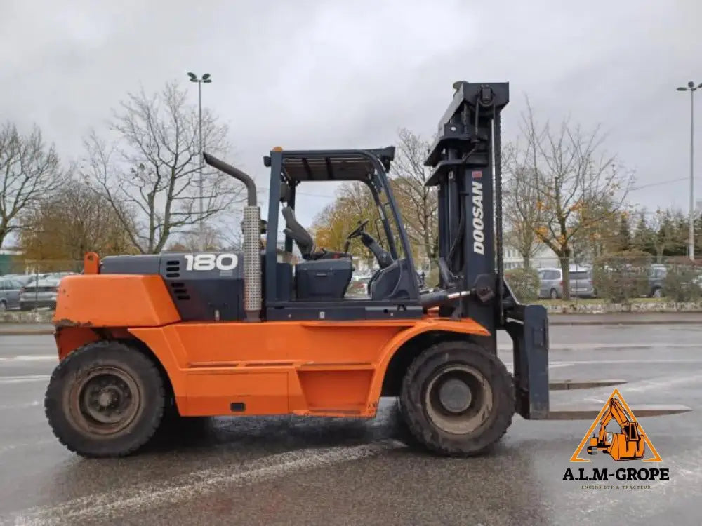 Chariot élévateur Diesel Doosan D1808-S
