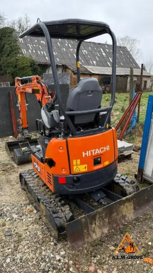 Mini-Pelle Hitachi 17U – 2023