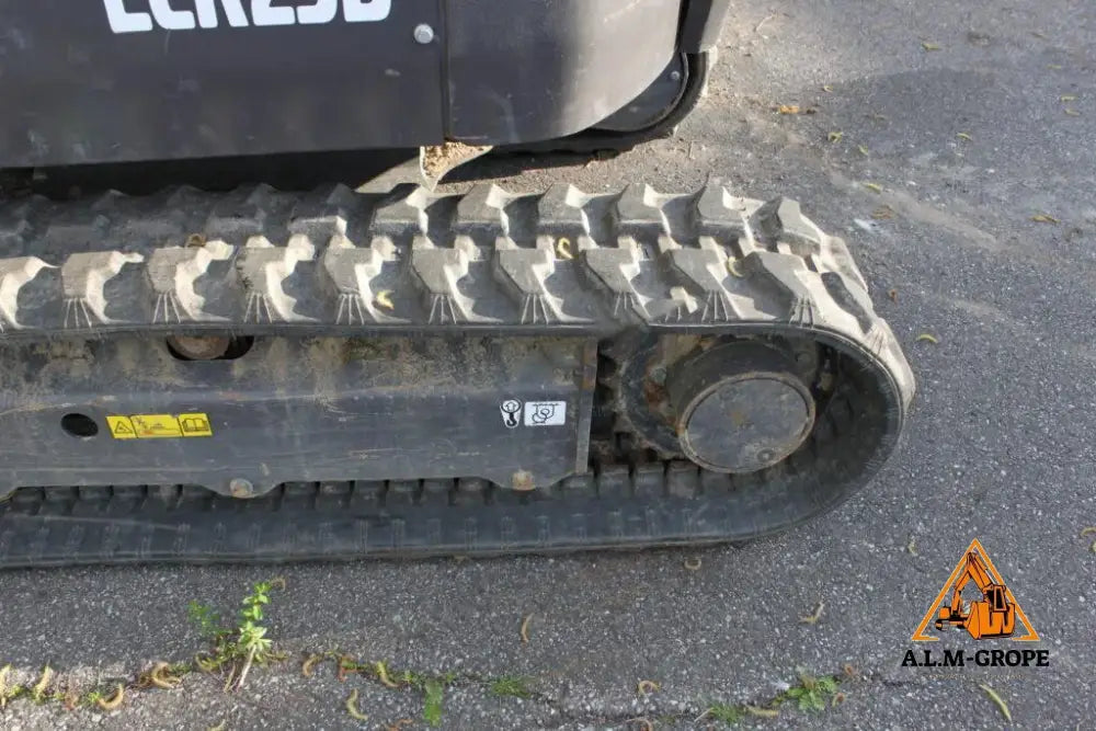 Mini pelle Volvo ECR25D 2020 – Tiltrotateur Engcon – Remorque – 3 Godets