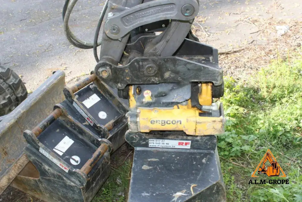 Mini pelle Volvo ECR25D 2020 – Tiltrotateur Engcon – Remorque – 3 Godets