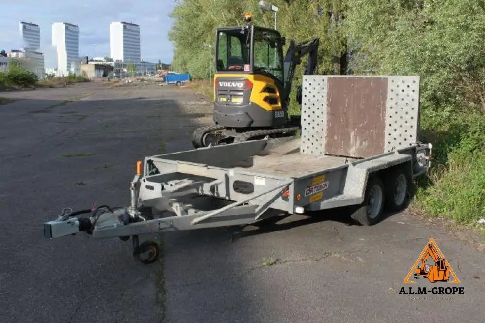 Mini pelle Volvo ECR25D 2020 – Tiltrotateur Engcon – Remorque – 3 Godets