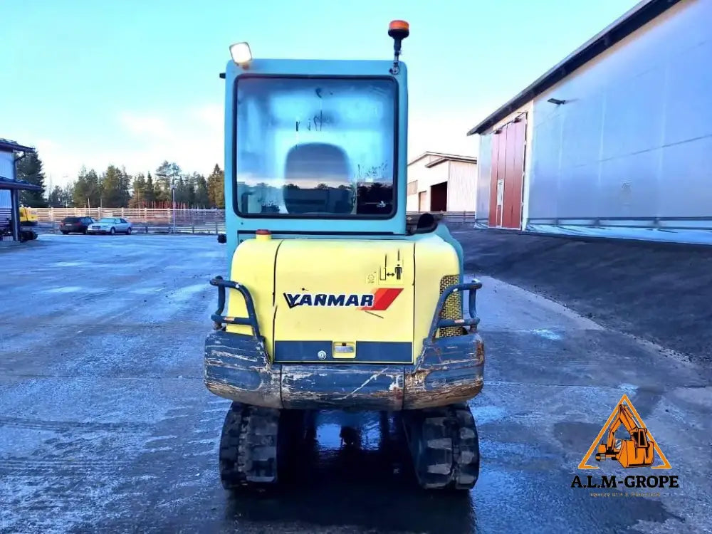 Mini-pelle Yanmar B25V (2002) + 3 Godets
